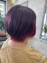 ヘアアンドメイク アリス(hair&make ALICE produce by COLT) ショート インナーカラー ピンクレッド ブリーチ