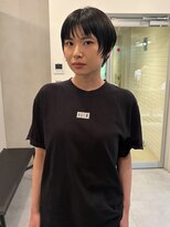 アンフェインド02(UNFEIGNED 02) ショートレイヤー/ダークパープル/ナチュラルショート/伏見