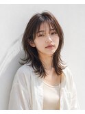 ミディアム20代30代ストレートレイヤー前髪なし前髪あり