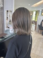 コム(com by neolive)&nbsp;グレージュハイライト