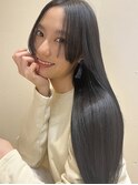 トリートメントで導くツヤ髪ストレート