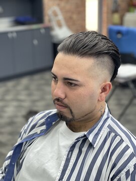 ケースタイル(K-style) アップバング×スキンフェード