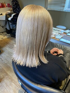 フラミンゴバイカーニバル 江古田(Flamingo by carnival) シアーベージュカラー