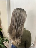 コントラストハイライト/ホワイトベージュ