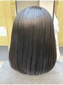 肩につく重めボブ