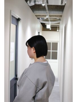 ビー(Be) ワンレンボブ