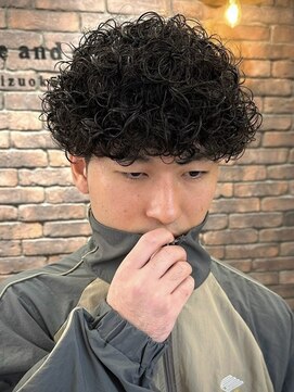 ザ ワンアンドオンリー シズオカ(The one and only. Shizuoka) x/Men’s/フェザーパーマ/サーフカール/ニュアンスデザイン