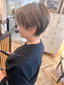 エンテイム(en-te:im) 白髪ぼかし　ハイライト　ショートヘア