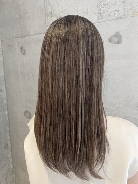 プラスシー(+C) ハイライトで作る地毛にハイライト！福岡ハイライト