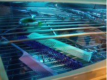 美容器具はUV消毒済、担当は入れ替わることなくマンツーマン施術