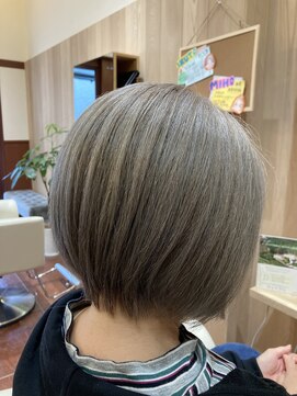 ル ロワイヤル(Rue ROYALE) 白髪ぼかしカラー