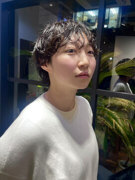 ショート/パーマ/黒髪/マッシュショート/くるくるパーマ/暗髪