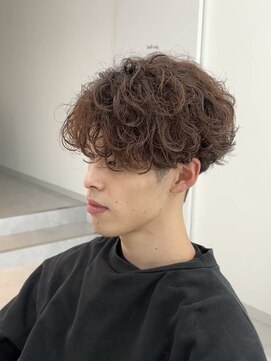 アビー ランシェル(ABEY LENCIEL) シャドウパーマ/センターパート