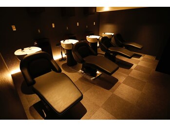 ポロン(polon)の写真/関東首席ヘアケアマイスター在籍！髪質改善特化ヘアサロンで、あなただけの輝く髪質へ導きます◎