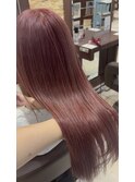 ピンクベージュ