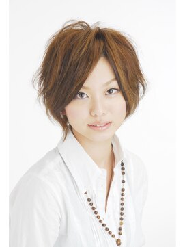 アズーア ヘアーアンドスパ(azure hair&spa) スタイリングレス　カジュアルショート【横浜駅】