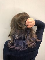 ロミー(Romy)&nbsp;アッシュベージュインナーブルーバイオレット