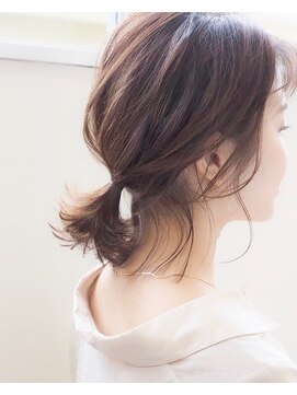 エアヒール(AIR HEAL) 【ゆるっとポニーテール】ヘアアレンジ