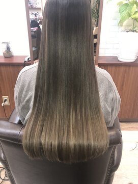 ヘアケアアンドヘアデザイン リベール(L:belle) サクラマチ/井野担当/アッシュブラウン/ロング/インナーカラー