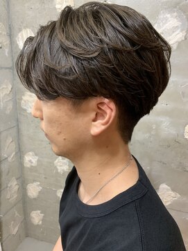 アカ(ACA) センターパートニュアンスパーマメンズマッシュパーマ札幌大通