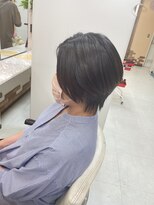 モナミ美容室&nbsp;前下がりショートボブ
