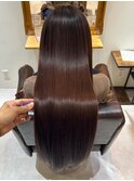 しっとり滑らかロングヘアー