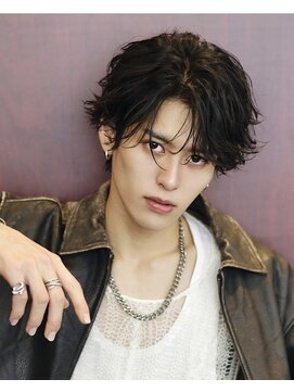 リップス 吉祥寺店 (LIPPS) ミディアムセンターパートウルフ