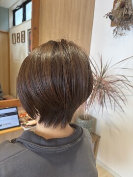 ヘアルーム ランカ(Hair Room LANKA) 長めのナチュラルショート