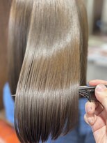 ヘアメイク アンフィ(amphi)&nbsp;艶感アッシュベージュ