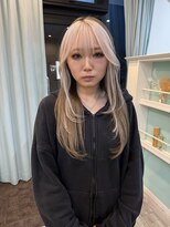 ウル(uLu.)&nbsp;韓国ヘア/レイヤースタイル/レイヤーカット/グレージュ/20代人気