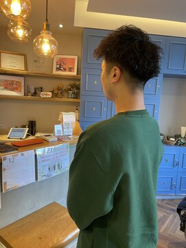 ラ タント(L'attente) メンズ短髪パーマ