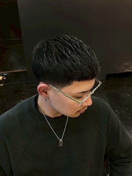 キングスマントーキョー 立川北口店(KINGSMAN TOKYO) アップバング / ツーブロック / スキンフェード 【立川】