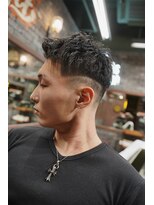 フォーコーナーズカットショップスリーセント 栄(FourCornersCutShop 3/cent) フェードショート