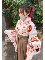 ファーレンピュアスウィート(fahren-pure-suite) 袴スタイルヘアアレンジ編み下ろしツインテール