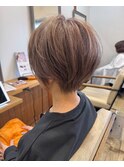 白髪ぼかしショートヘアと髪質改善で美しい髪に
