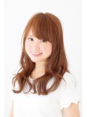 ひし形シルエットのセミロングスタイル