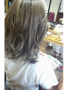 プラスティック プラスヘアーサロン(PLUSTIC +hair salon) ネイビーアッシュ