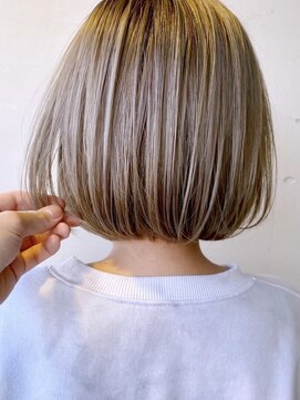 リノショアーズ 元町店(RINOSHORES) 透明感抜群♪ダブルカラーブリーチミルクティーベージュ