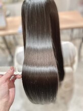 最新のトリートメント、カラー剤などを駆使し、お客様のライフスタイルを素敵にします♪【髪質改善】