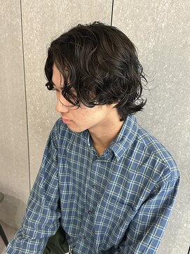 ニアウ 太田店(Niau) メンズナチュラルセンターパートウルフシャドウパーマ質感重視