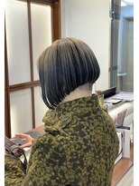 ヤヨイブレインズ グランデ(YAYOI BRAINS GRANDE) 前下がりボブ ルーツカラー