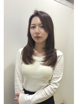 ギグス 栄店(gigs) ミディアムレイヤー/大人ミディ/レイヤーカット/透明感ブラウン