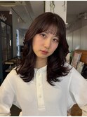 レイヤーカットに巻き髪