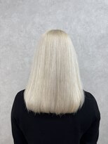 アン(Hair make un)&nbsp;ホワイトカラー♪