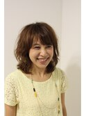 ミディアムレングスレイヤースタイル