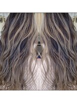 ヴィコロ(vicolo) ロングバレイヤージュ