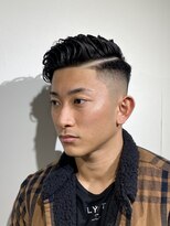 ドルクス 日本橋(Dorcus)&nbsp;フィットネス　フィジーク風　筋トレ系フェードパーマスタイル