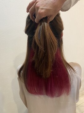 アローズ 荒尾店(arose) インナーカラービビッドカジュアルストレートロング20代30代