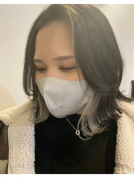 サーティーン(THIRTEEN) ☆パキッっとイヤリングカラーでバングにはハイライト☆【20代】