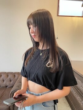 ショウビット(Show Bit) 顔周りレイヤースタイル